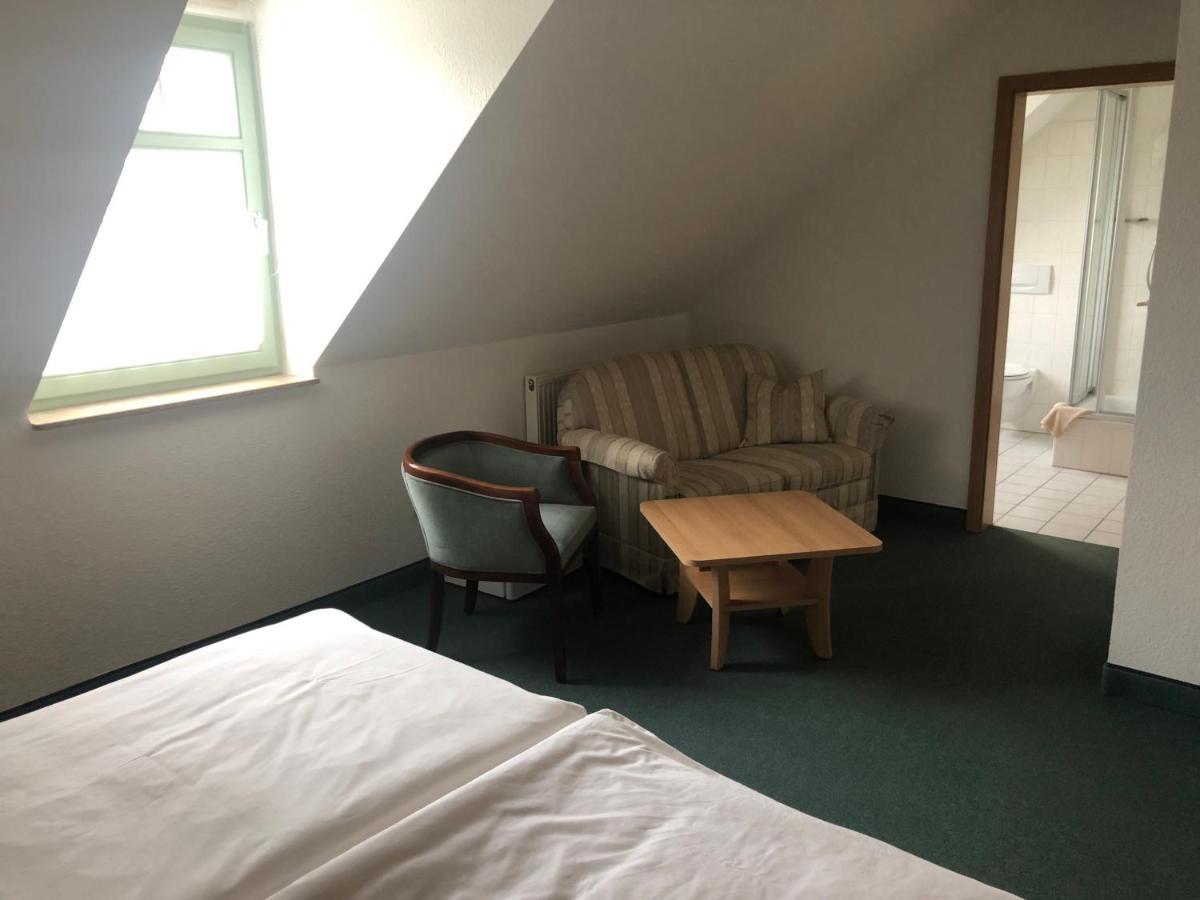 Pension Zur Linde Berlstedt Extérieur photo